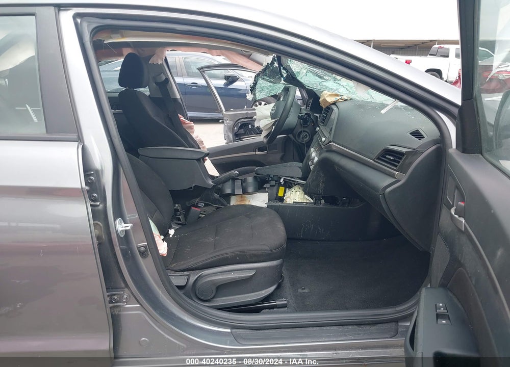 2019 HYUNDAI ELANTRA SEL VIN: 5NPD84LF2KH426800