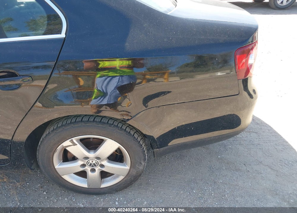 2009 VOLKSWAGEN JETTA SE VIN: 3VWRM71K49M129323