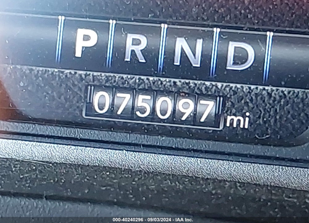 2019 RAM 1500 LIMITED 4X4 5'7 BOX VIN: 1C6SRFHT7KN556660