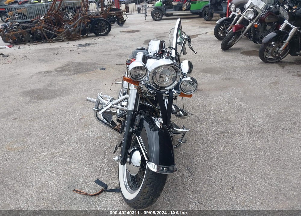 2018 HARLEY-DAVIDSON FLDE DELUXE VIN: 1HD1YCJ15JC057217