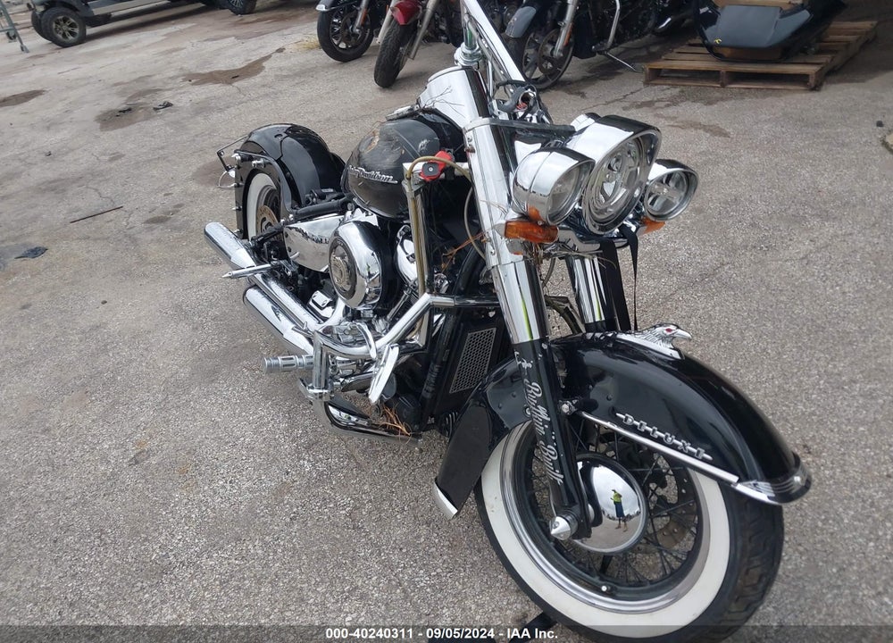 2018 HARLEY-DAVIDSON FLDE DELUXE VIN: 1HD1YCJ15JC057217