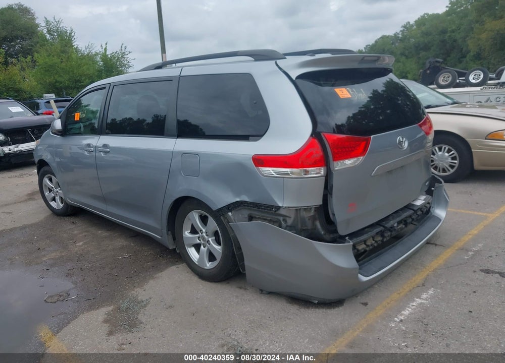 2014 TOYOTA SIENNA LE V6 8 PASSENGER VIN: 5TDKK3DC0ES492168