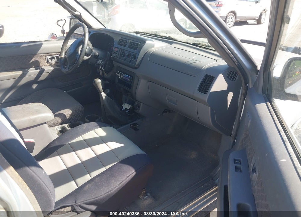 2000 NISSAN XTERRA SE/XE VIN: 5N1ED28Y1YC550913