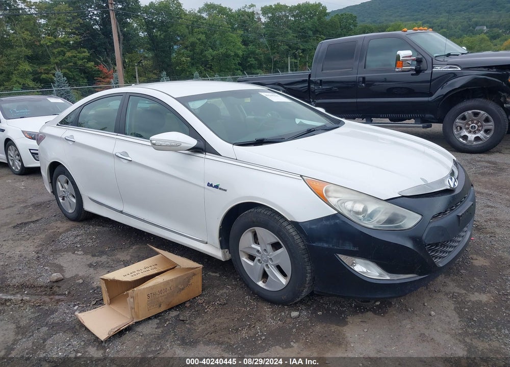 2011 HYUNDAI SONATA HYBRID VIN: KMHEC4A49BA001873
