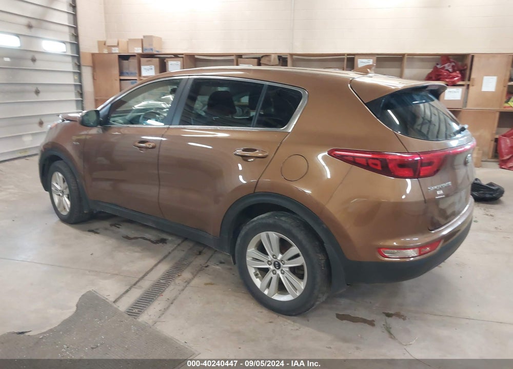 2018 KIA SPORTAGE LX VIN: KNDPMCAC2J7390203