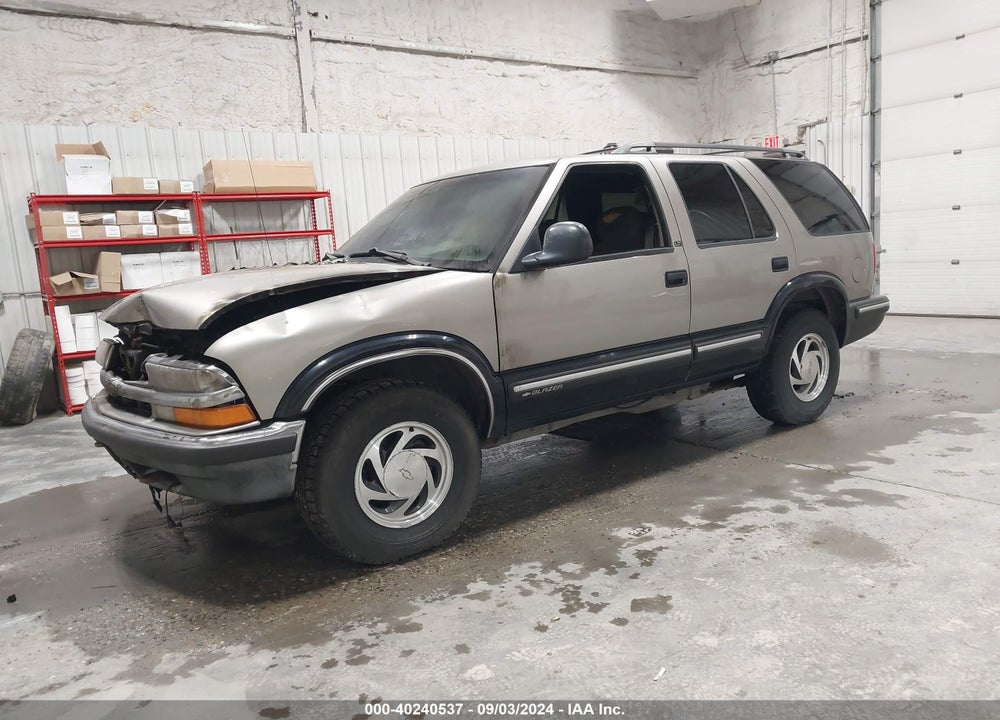 1998 CHEVROLET BLAZER LT VIN: 1GNDT13W1W2234800