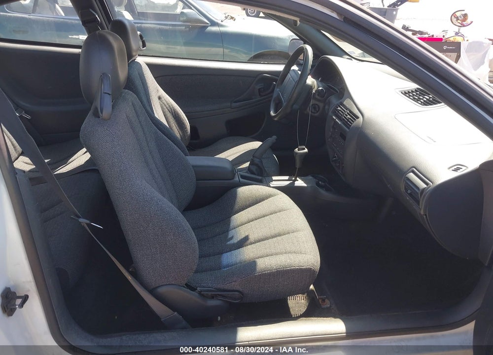 2001 CHEVROLET CAVALIER VIN: 1G1JC124617179373