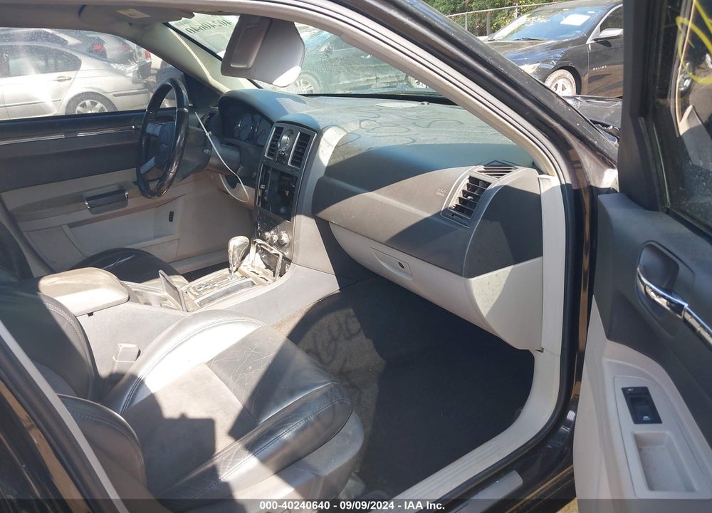 2006 CHRYSLER 300C SRT8 VIN: 2C3LA73WX6H103390