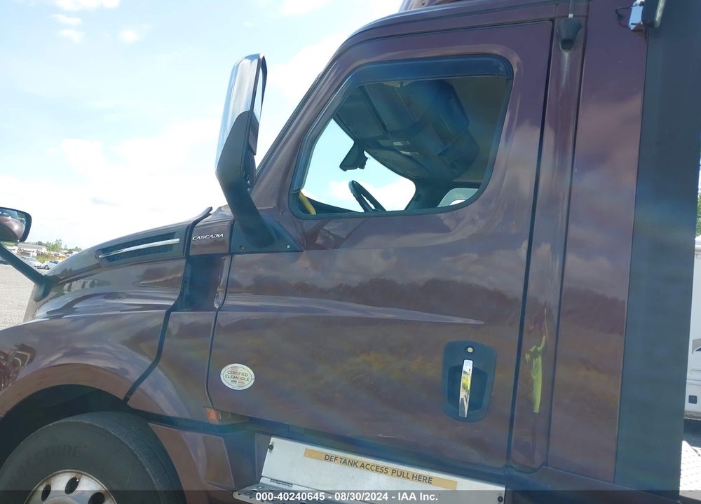 2018 FREIGHTLINER NEW CASCADIA 126 VIN: 3AKJHLDR2JSJW3849