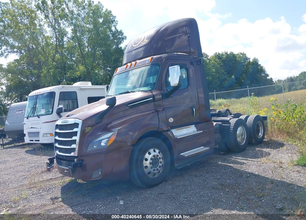 2018 FREIGHTLINER NEW CASCADIA 126 VIN: 3AKJHLDR2JSJW3849