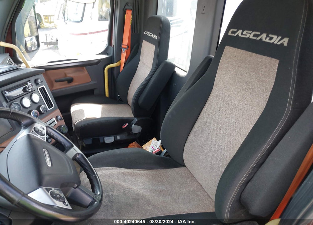 2018 FREIGHTLINER NEW CASCADIA 126 VIN: 3AKJHLDR2JSJW3849