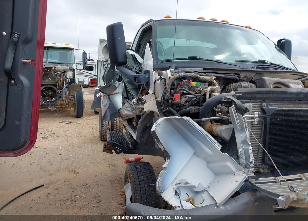 2008 GMC TC5500 VIN: 1GDE5C3978F404694
