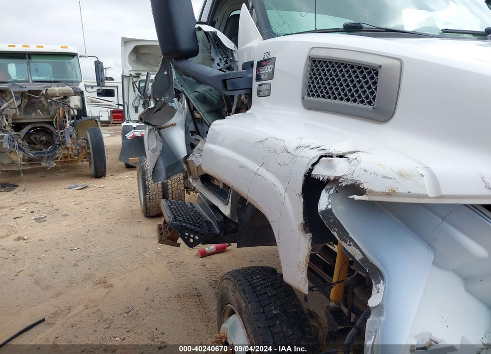 2008 GMC TC5500 VIN: 1GDE5C3978F404694