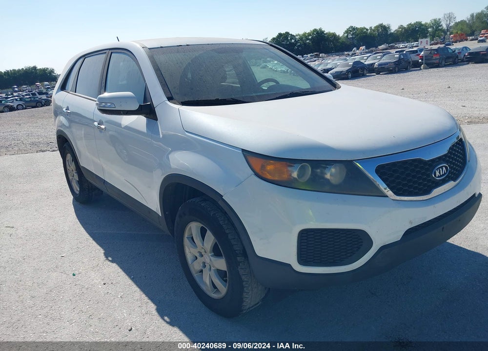 2011 KIA SORENTO LX VIN: 5XYKT3A14BG105159