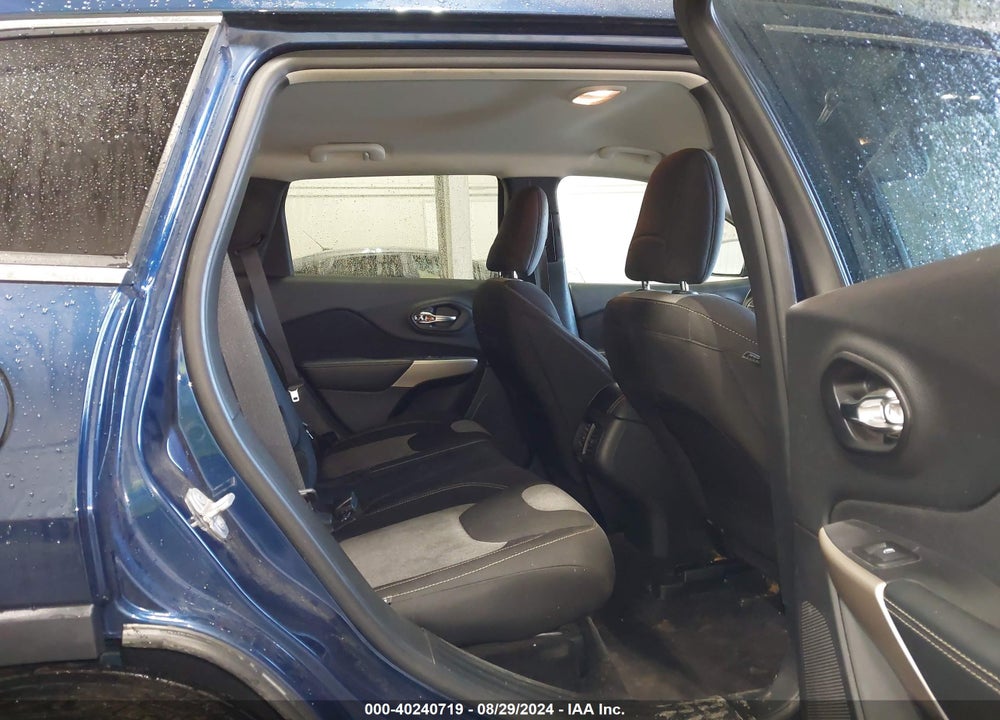 2018 JEEP CHEROKEE LATITUDE 4X4 VIN: 1C4PJMCB0JD570624