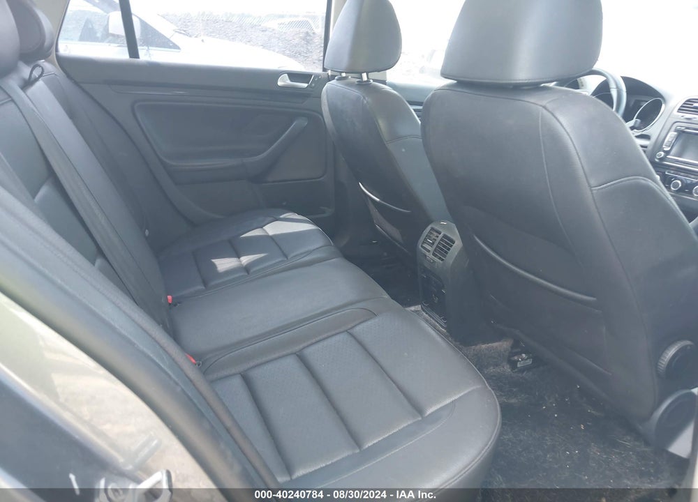 2014 VOLKSWAGEN JETTA SPORTWAGEN 2.0L TDI VIN: 3VWPL7AJ4EM620065