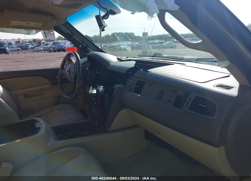 2010 CHEVROLET TAHOE LT VIN: 1GNMCBE35AR204417