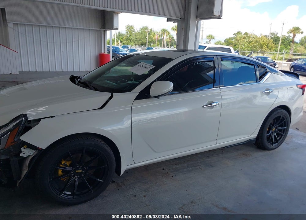 2021 NISSAN ALTIMA PLATINUM INTELLIGENT AWD VIN: 1N4BL4FW4MN328491