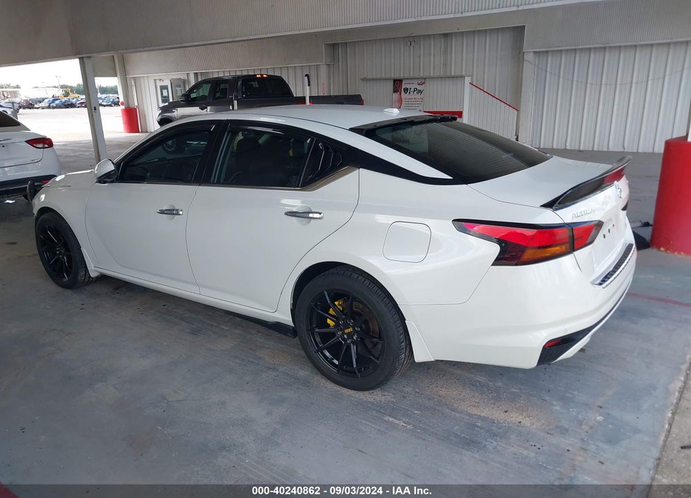 2021 NISSAN ALTIMA PLATINUM INTELLIGENT AWD VIN: 1N4BL4FW4MN328491