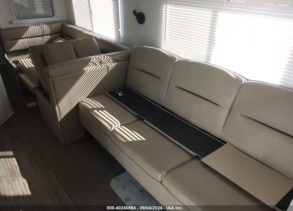 2000 WILDERNESS TRAILER VIN: 1ED5S2821Y2958622