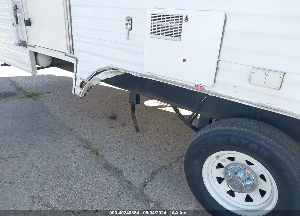2000 WILDERNESS TRAILER VIN: 1ED5S2821Y2958622
