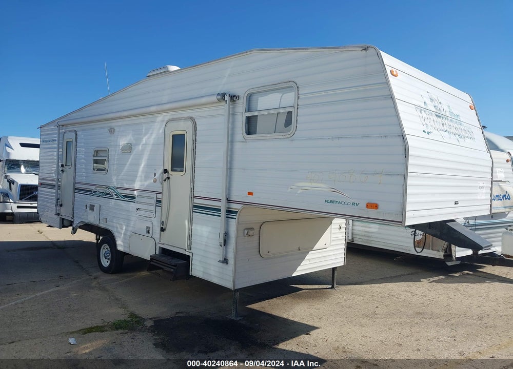 2000 WILDERNESS TRAILER VIN: 1ED5S2821Y2958622