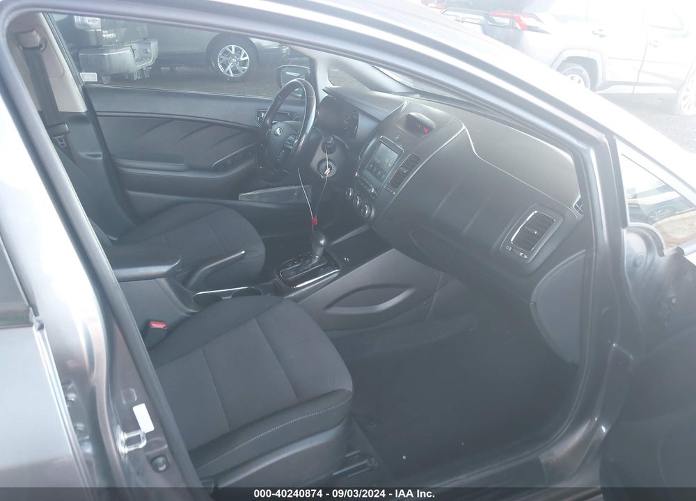 2018 KIA FORTE S VIN: 3KPFL4A7XJE219268