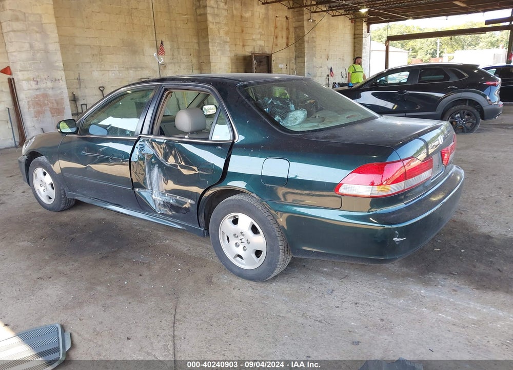 2001 HONDA ACCORD 3.0 EX VIN: 1HGCG16531A072714