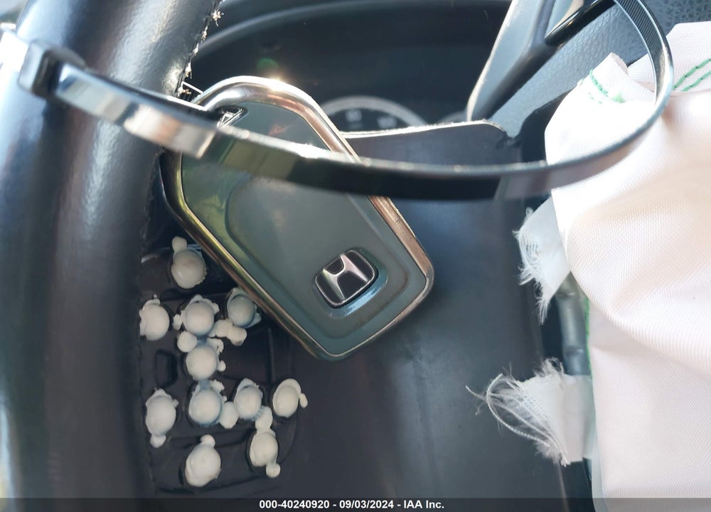 2017 HONDA ACCORD EX-L VIN: 1HGCR2F8XHA023997