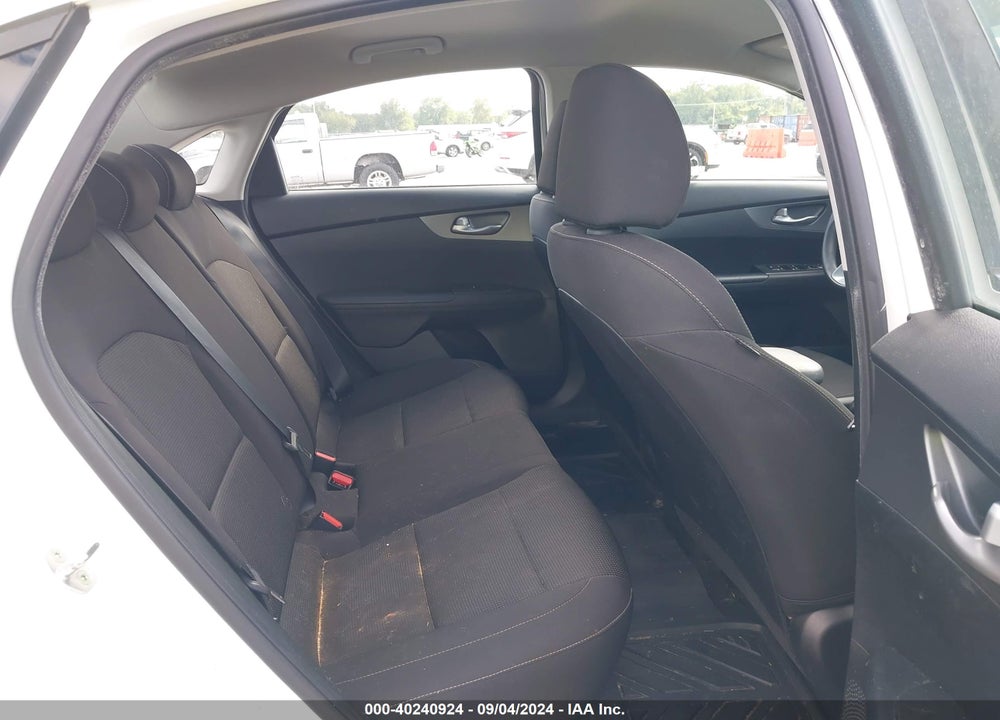 2019 KIA FORTE LXS VIN: 3KPF24AD5KE019540
