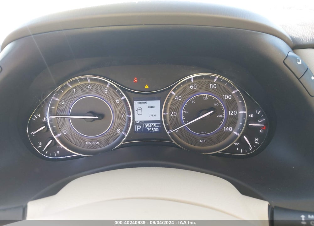 2015 INFINITI QX80 VIN: JN8AZ2NE4F9085928