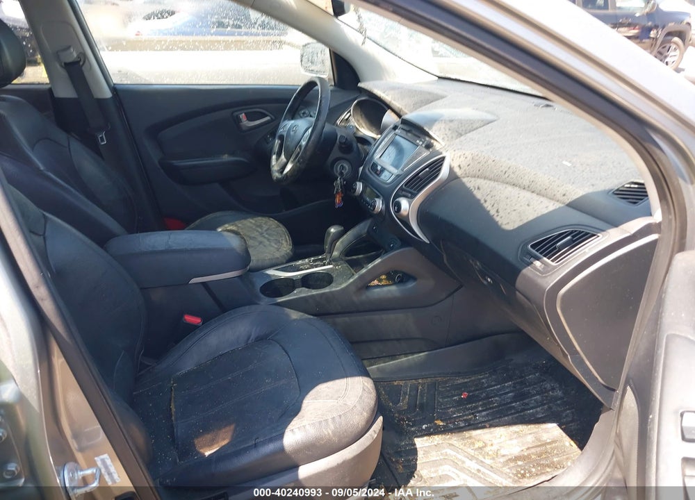 2011 HYUNDAI TUCSON LIMITED VIN: KM8JU3AC7BU219743