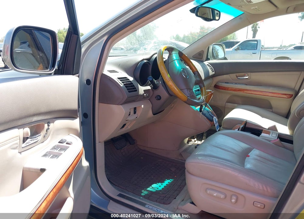 2005 LEXUS RX 330 VIN: JTJGA31U150052837