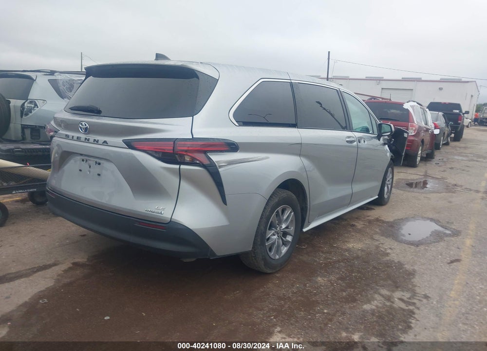 2022 TOYOTA SIENNA LE VIN: 5TDKRKEC5NS116991