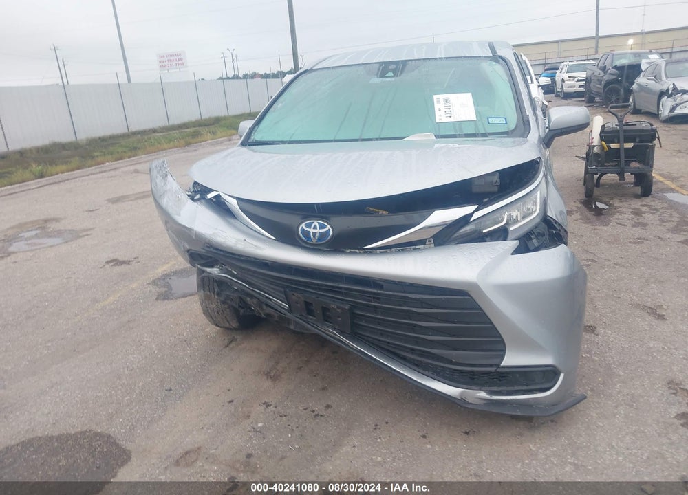 2022 TOYOTA SIENNA LE VIN: 5TDKRKEC5NS116991