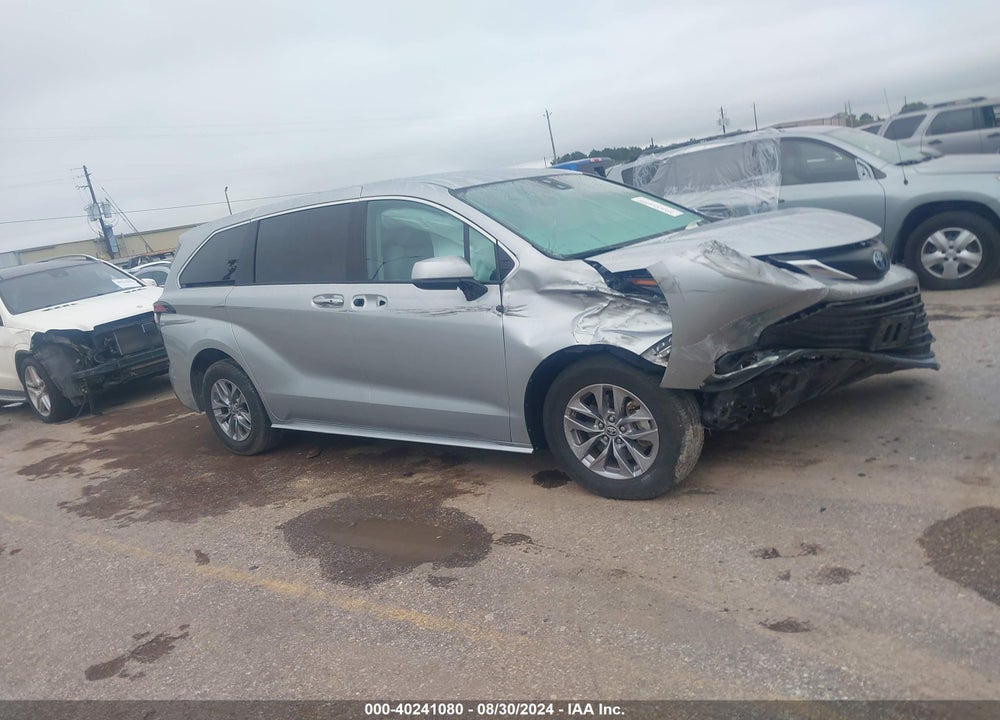 2022 TOYOTA SIENNA LE VIN: 5TDKRKEC5NS116991