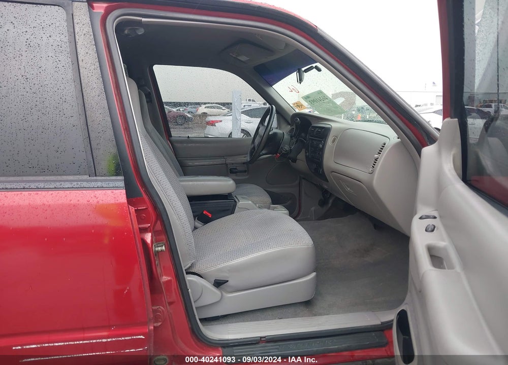 2001 FORD EXPLORER XLS VIN: 1FMZU62E11ZA10178