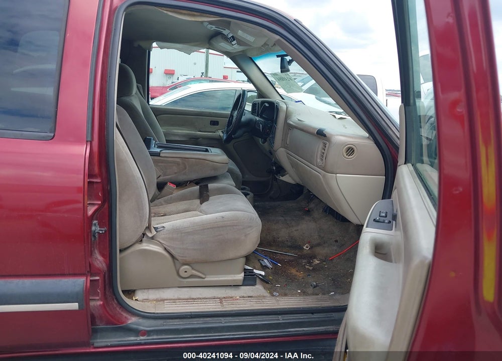 2003 CHEVROLET TAHOE LS VIN: 1GNEC13V83R126267