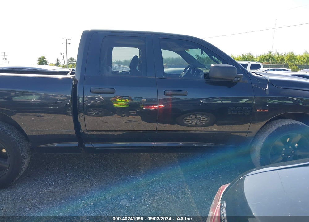 2017 RAM 1500 EXPRESS QUAD CAB 4X4 6'4 BOX VIN: 1C6RR7FT4HS767977