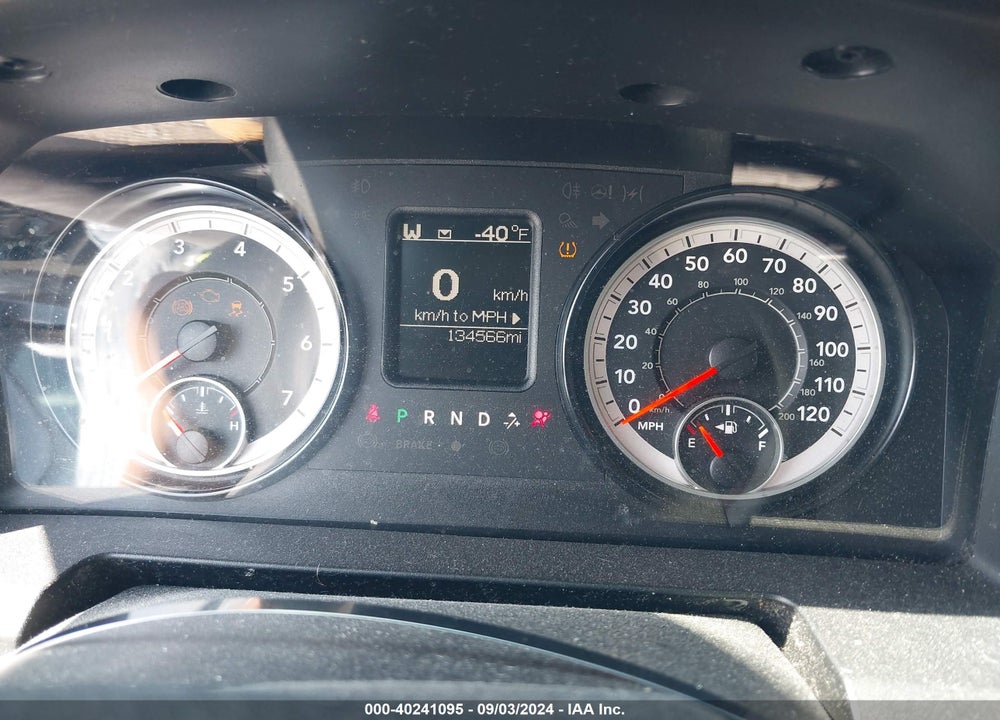 2017 RAM 1500 EXPRESS QUAD CAB 4X4 6'4 BOX VIN: 1C6RR7FT4HS767977