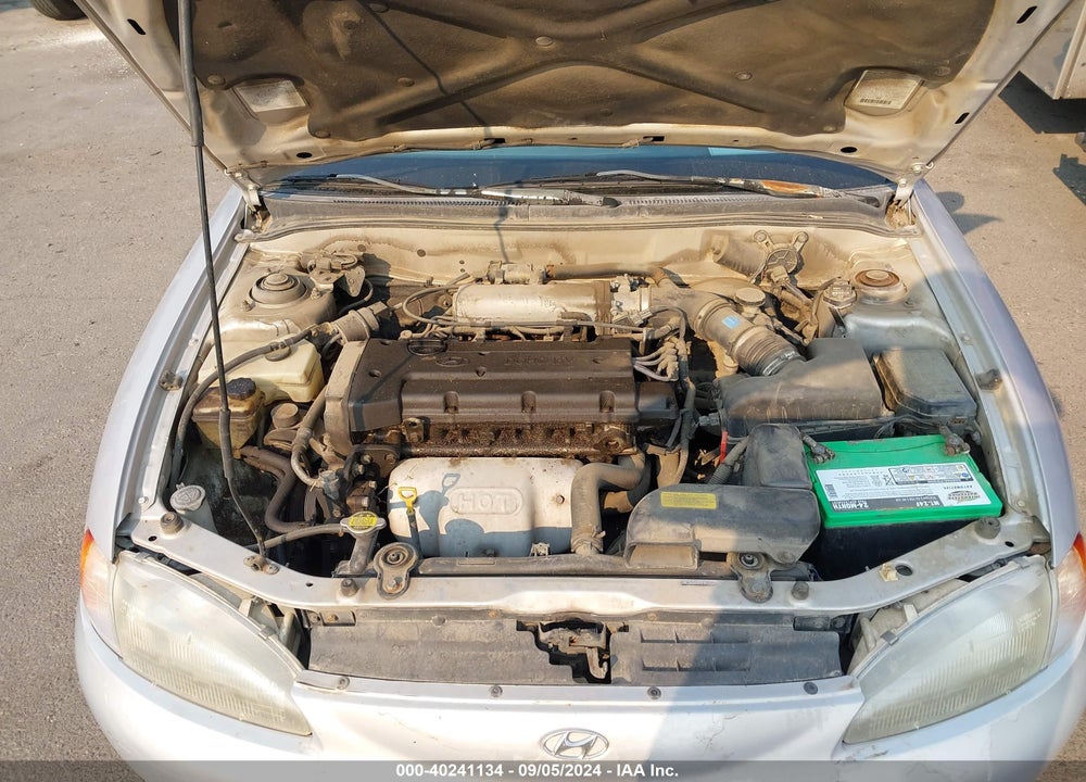 1998 HYUNDAI ELANTRA VIN: KMHJF24M2WU727276