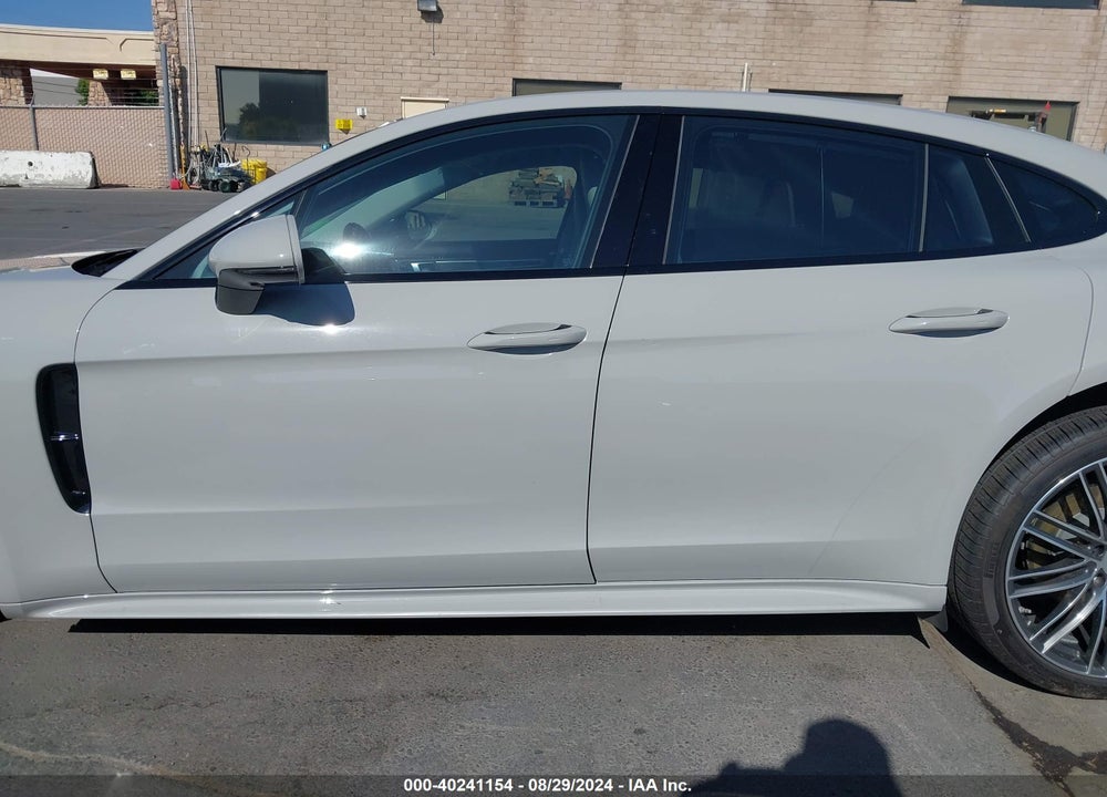 2017 PORSCHE PANAMERA 4S VIN: WP0AB2A75HL122403