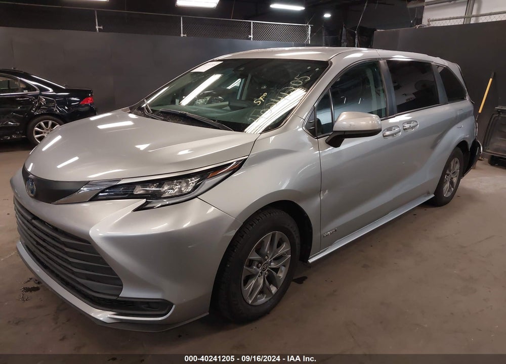 2021 TOYOTA SIENNA LE VIN: 5TDKSKFC5MS006055