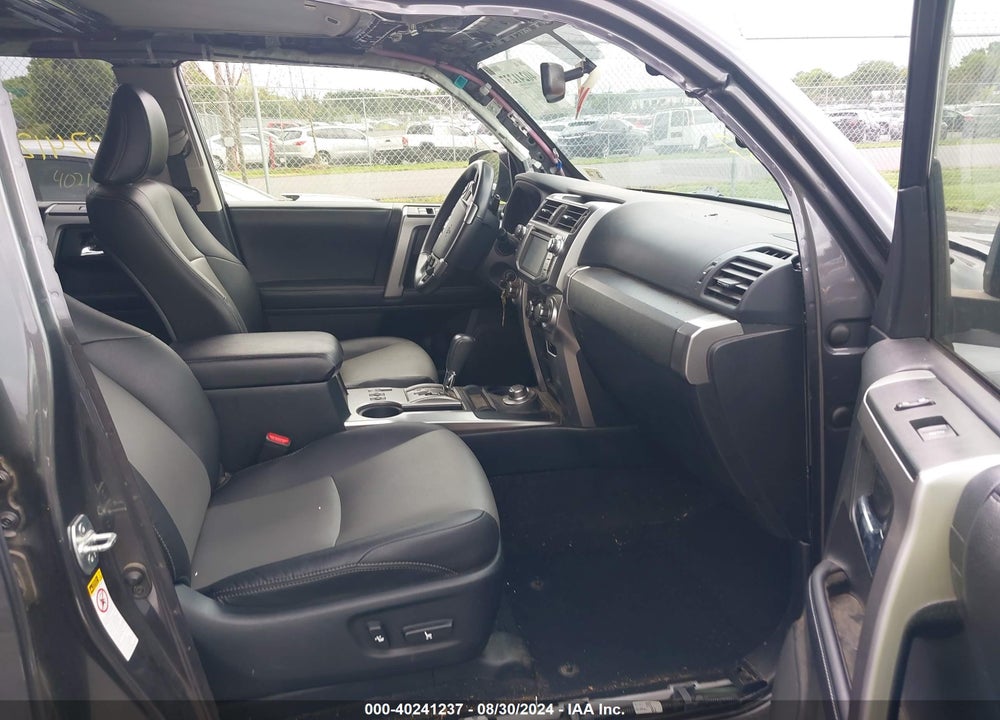 2018 TOYOTA 4RUNNER SR5 PREMIUM VIN: JTEBU5JR8J5532622
