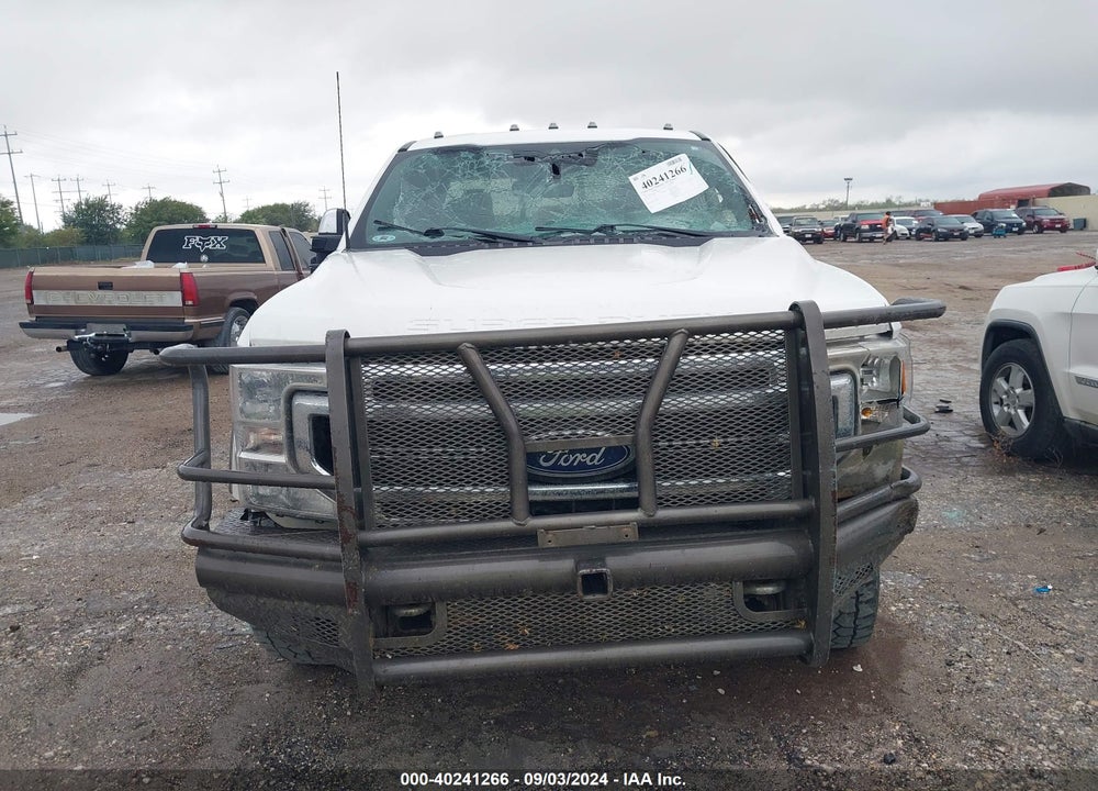 2022 FORD F-350 LARIAT VIN: 1FT8X3BT8NEC87704