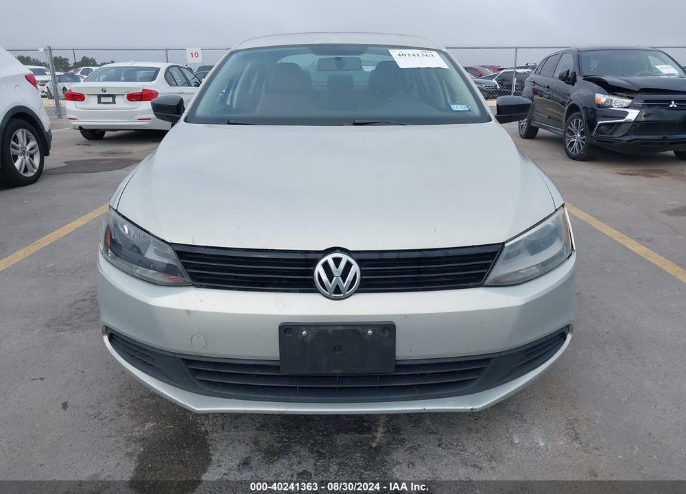 2011 VOLKSWAGEN JETTA 2.0L S VIN: 3VW2K7AJ9BM068846