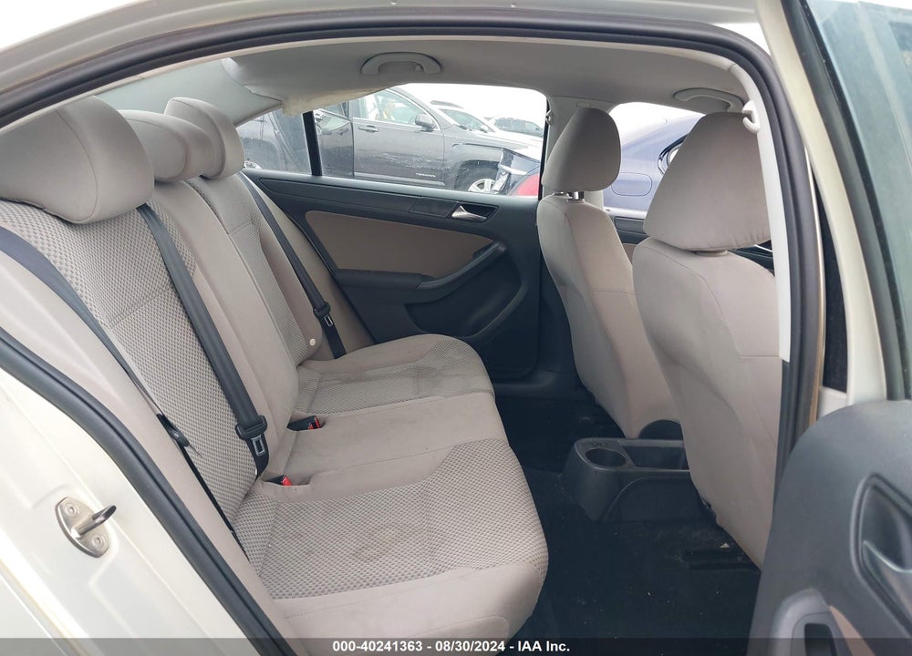 2011 VOLKSWAGEN JETTA 2.0L S VIN: 3VW2K7AJ9BM068846