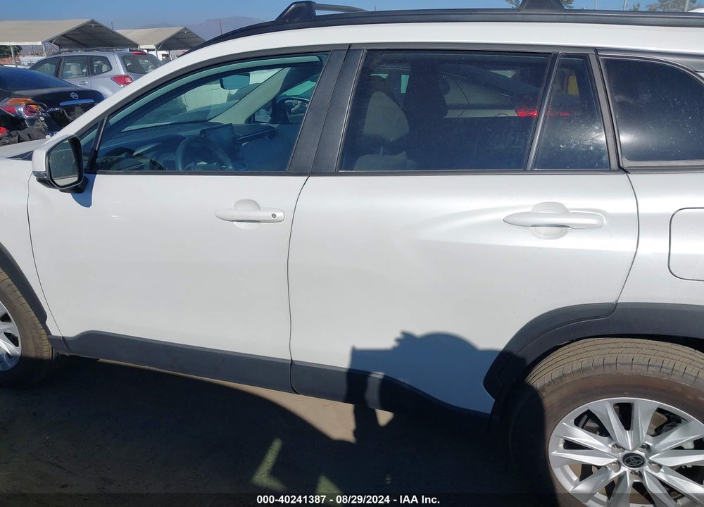 2022 TOYOTA COROLLA CROSS LE VIN: 7MUCAAAG6NV028049