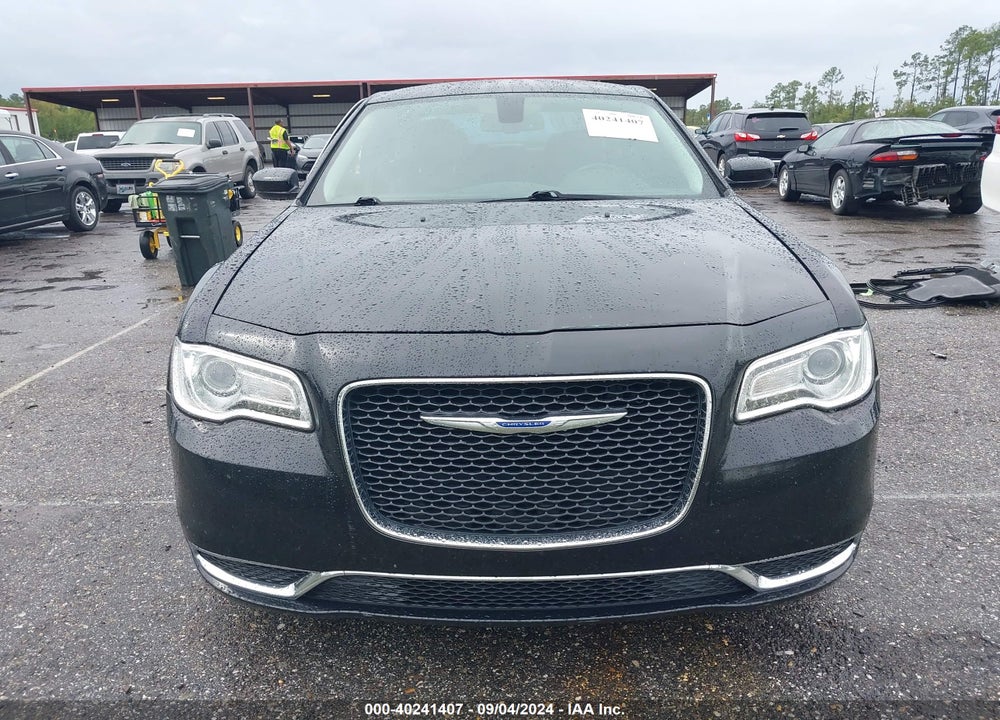 2019 CHRYSLER 300 TOURING L VIN: 2C3CCAAGXKH556132