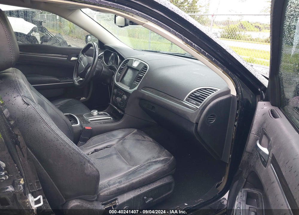 2019 CHRYSLER 300 TOURING L VIN: 2C3CCAAGXKH556132